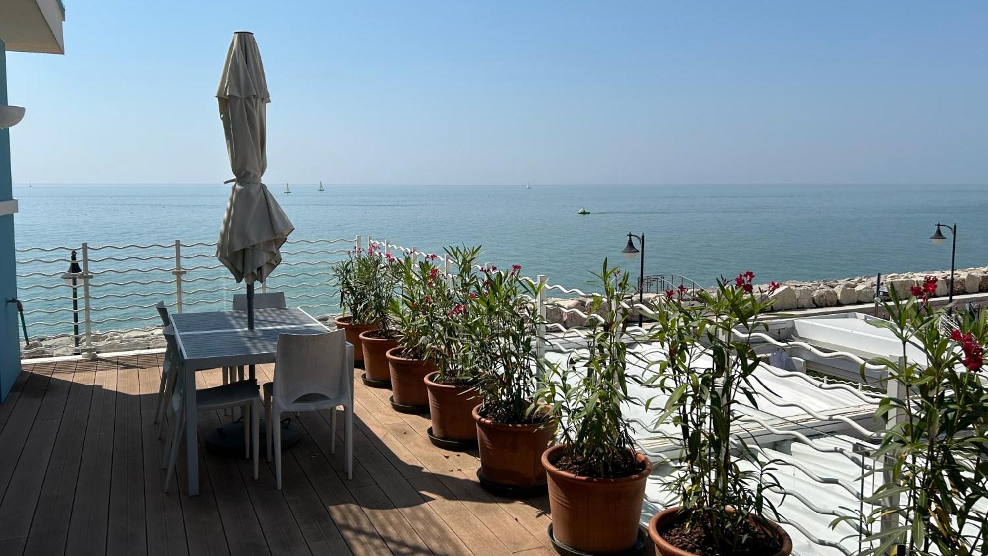 Cà dell'Angelo - Caorle Aparthotel Exterior foto